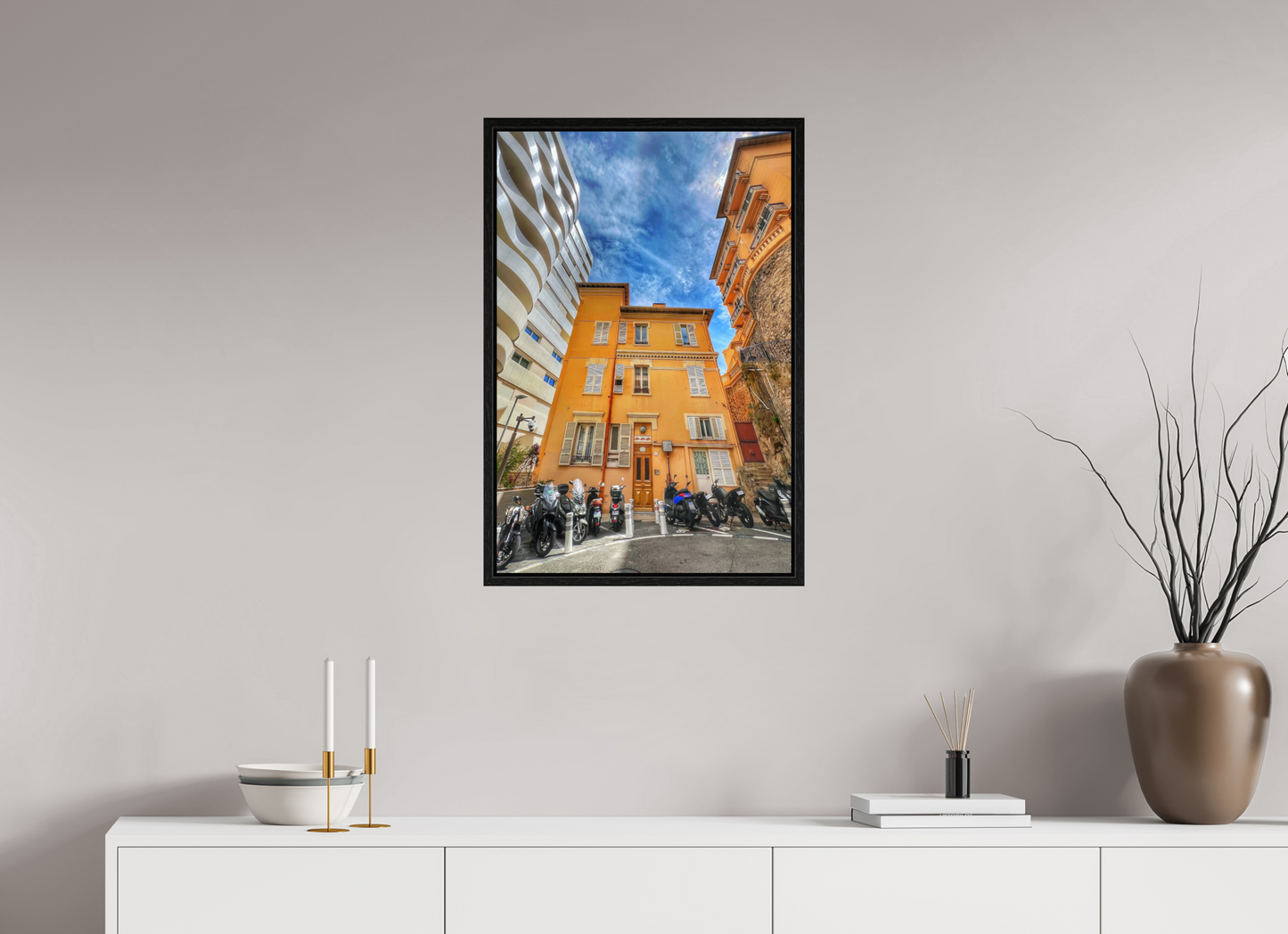 50 x 75 cm, Floater Frame Holding Its Ground